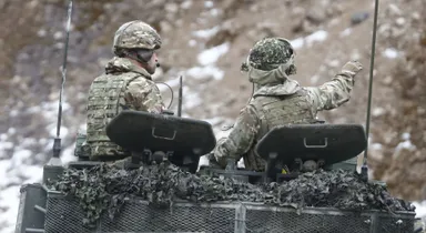 Praten of herbewapening: wat is de weg naar wereldvrede?