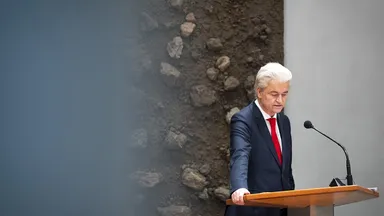 Waarom frustreert PVV eigen asielwetten? 'Wilders wil het niet oplossen'