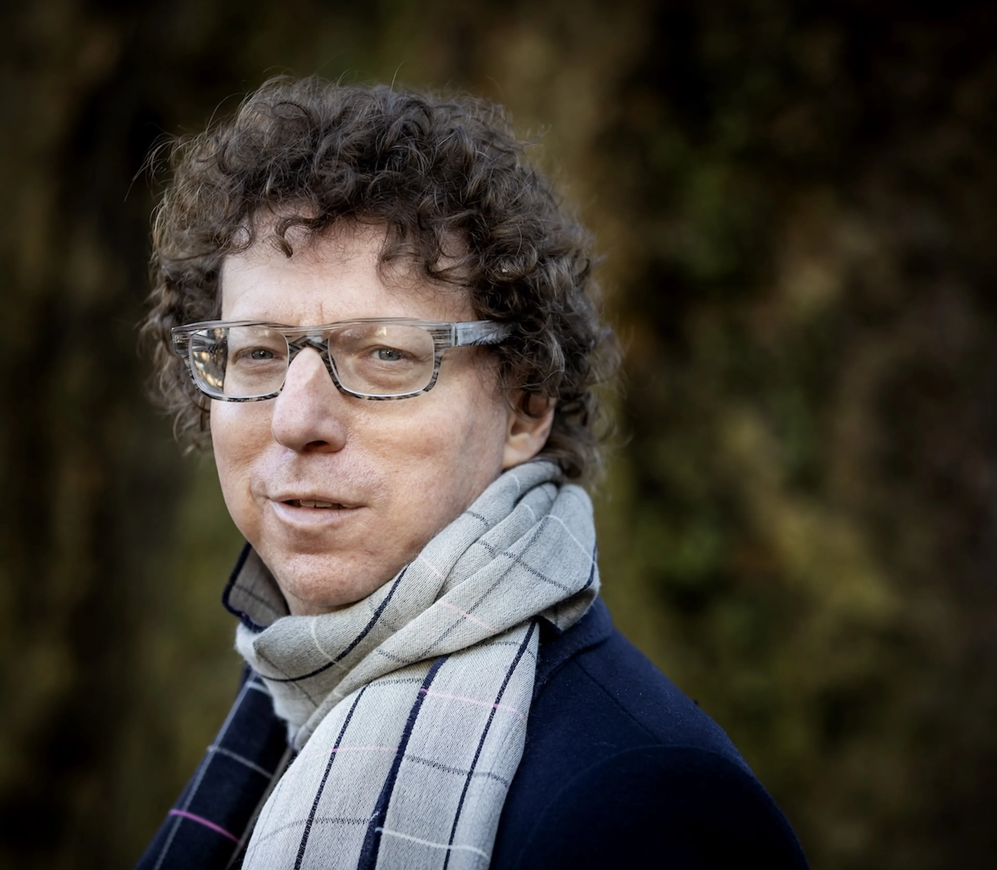 Europa moet niet zo'n grote mond hebben over Amerika, vindt schrijver Arnon Grunberg