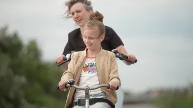 Je kind zien aftakelen in plaats van opgroeien: 'Je kunt toch niet vertellen dat ze dood gaat?'
