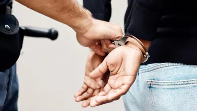 Onschuldig in de cel: podcast Het Verkeerde Oordeel onderzoekt misstanden bij Justitie