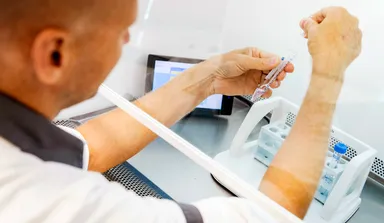 Embryo's kweken voor onderzoek: 'Er zitten heel donkere randjes aan'