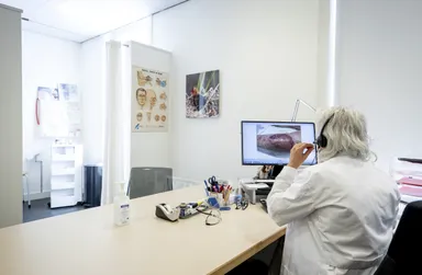 Artsen slaan alarm over desinformatie: 'Patiënten twijfelen steeds vaker aan doktersadvies'