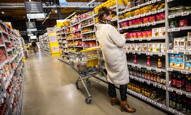 Supermarktprijzen schieten alle kanten op: koffie en melk springen eruit