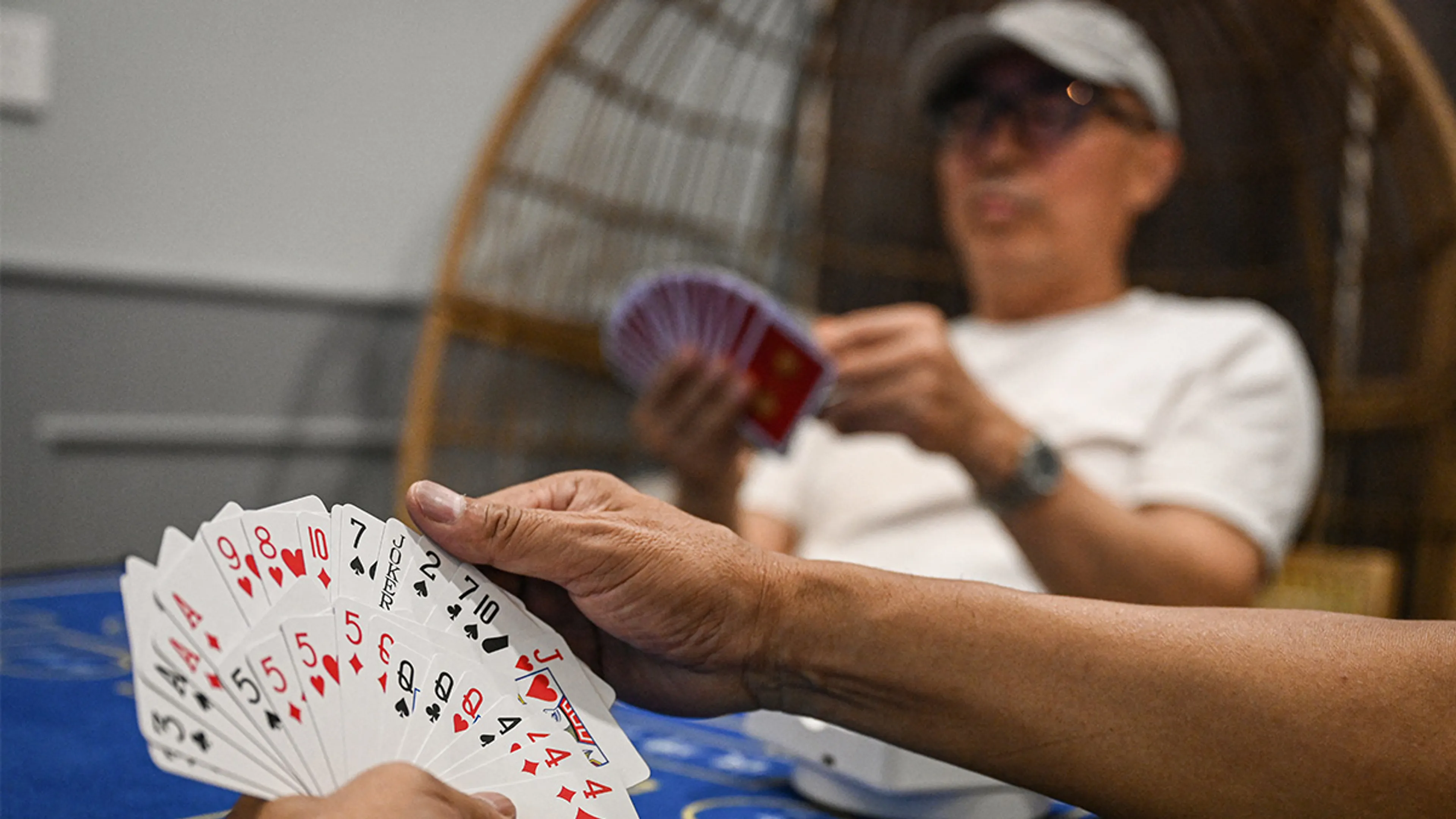 'Ik woonde bijna in het casino': hoe gokken Raymonds leven kapotmaakte