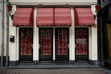 Steeds minder raamprostitutie in Nederland: goede zaak? 'Prostitutie is nóóit veilig'