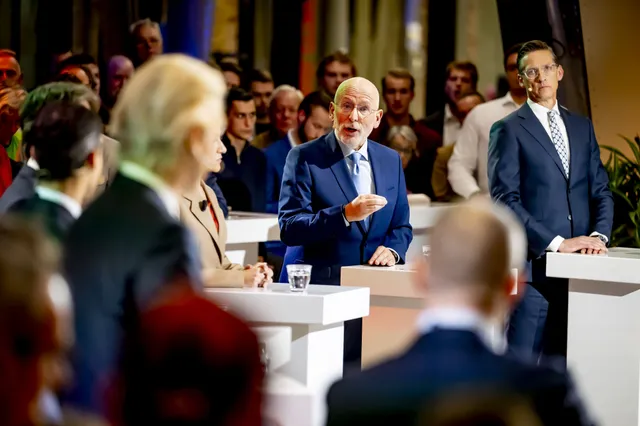 In de laatste weken voor de verkiezingen vinden er veel debatten en tv-optredens plaats met de lijsttrekkers.