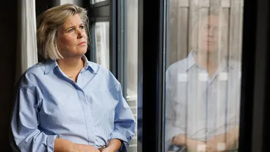 Heleen heeft PMDD: 'Als vrouw ben ik stelselmatig niet geloofd en werden mijn klachten weggewuifd'