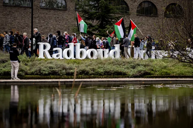 De Radboud Universiteit Nijmegen moet de banden met twee Israëlische universiteiten verbreken. Dat adviseert een commissie die na pro-Palestijnse protesten vorig jaar is opgericht.