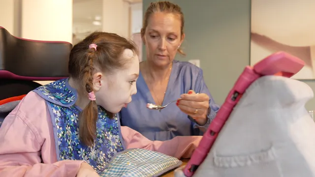 Kinderdementie is een van de grootste doodsoorzaken onder kinderen in Nederland. Maar wat houdt deze ziekte in?.