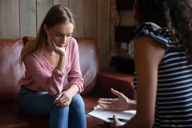 1 op 5 Nederlanders heeft jeugdtrauma: hoe gaan we daar op een goede manier mee om?