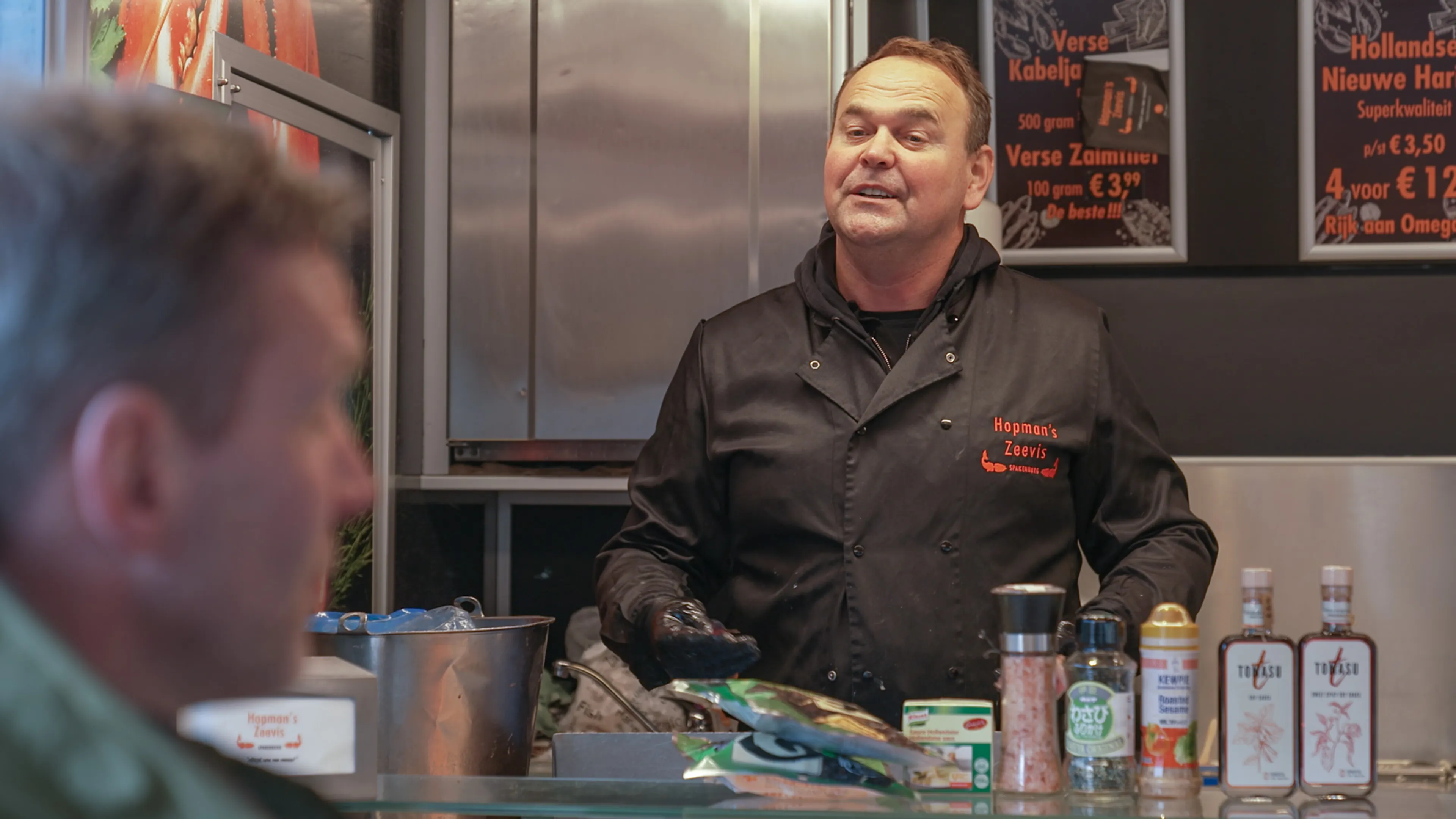 'Wij vissers maken de natuur niet kapot', zegt visverkoper Gijs Hopman