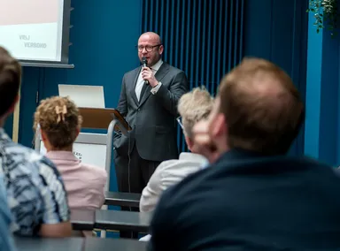 Bart Burggraaf van de onbekende partij Vrij Verbond: ‘Wij zijn rechts maar dan veel liever’
