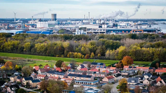 Gemeente wil dorp Moerdijk opheffen.