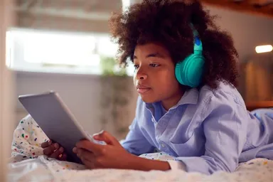 Moeten we YouTube verbieden onder de 16 jaar? 'Zonder waren mijn zoons niet geslaagd'