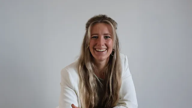 Celine gaf les in psychologie en kreeg een burn-out.