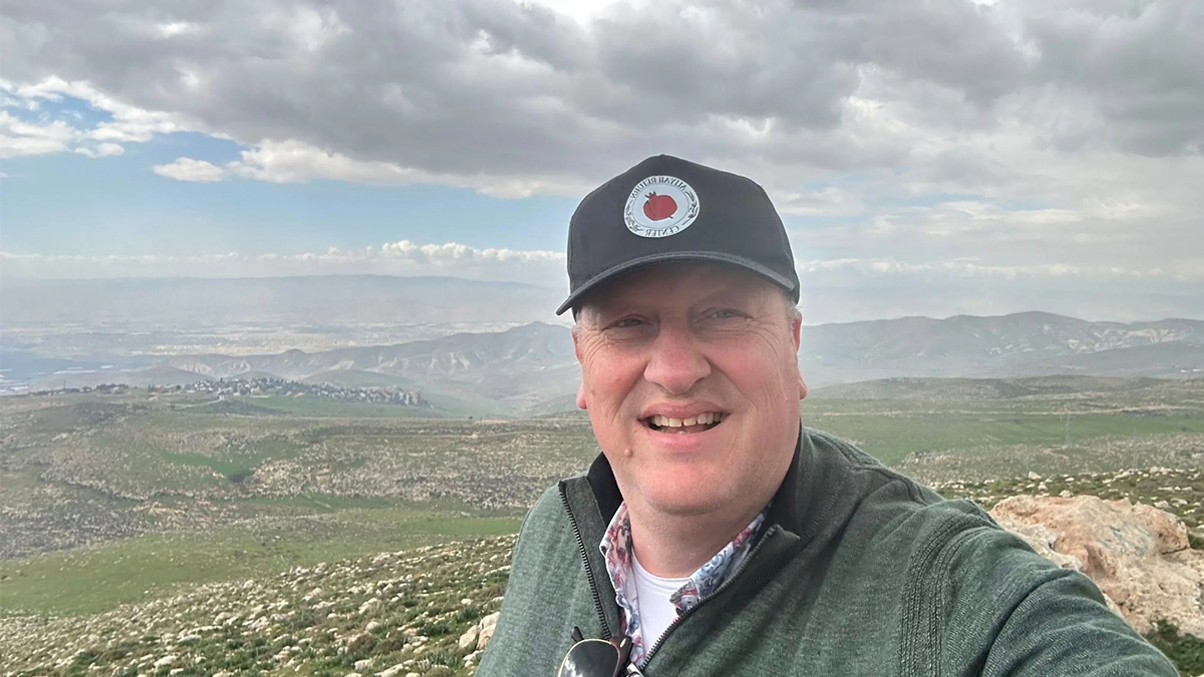 Groninger David Hiemstra zit vast in Israël vanwege oorlog: 'Eerste dag meer dan 10 keer de schuilkelder in'