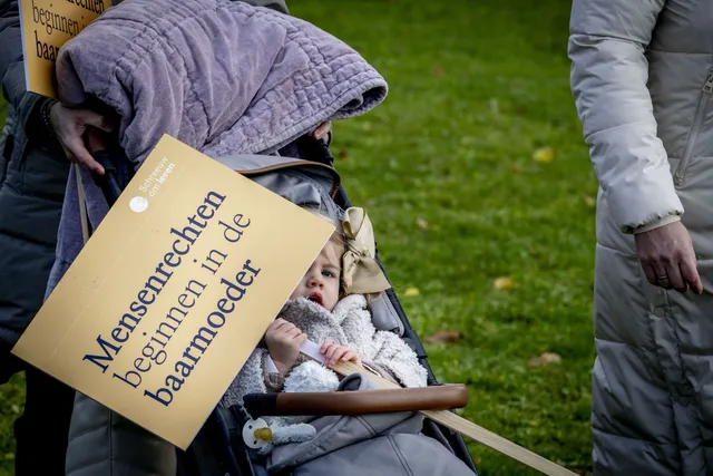 Moet abortus een mensenrecht worden? D66-kamerlid Wieke Paulusma dient een voorstel in bij de Tweede Kamer.