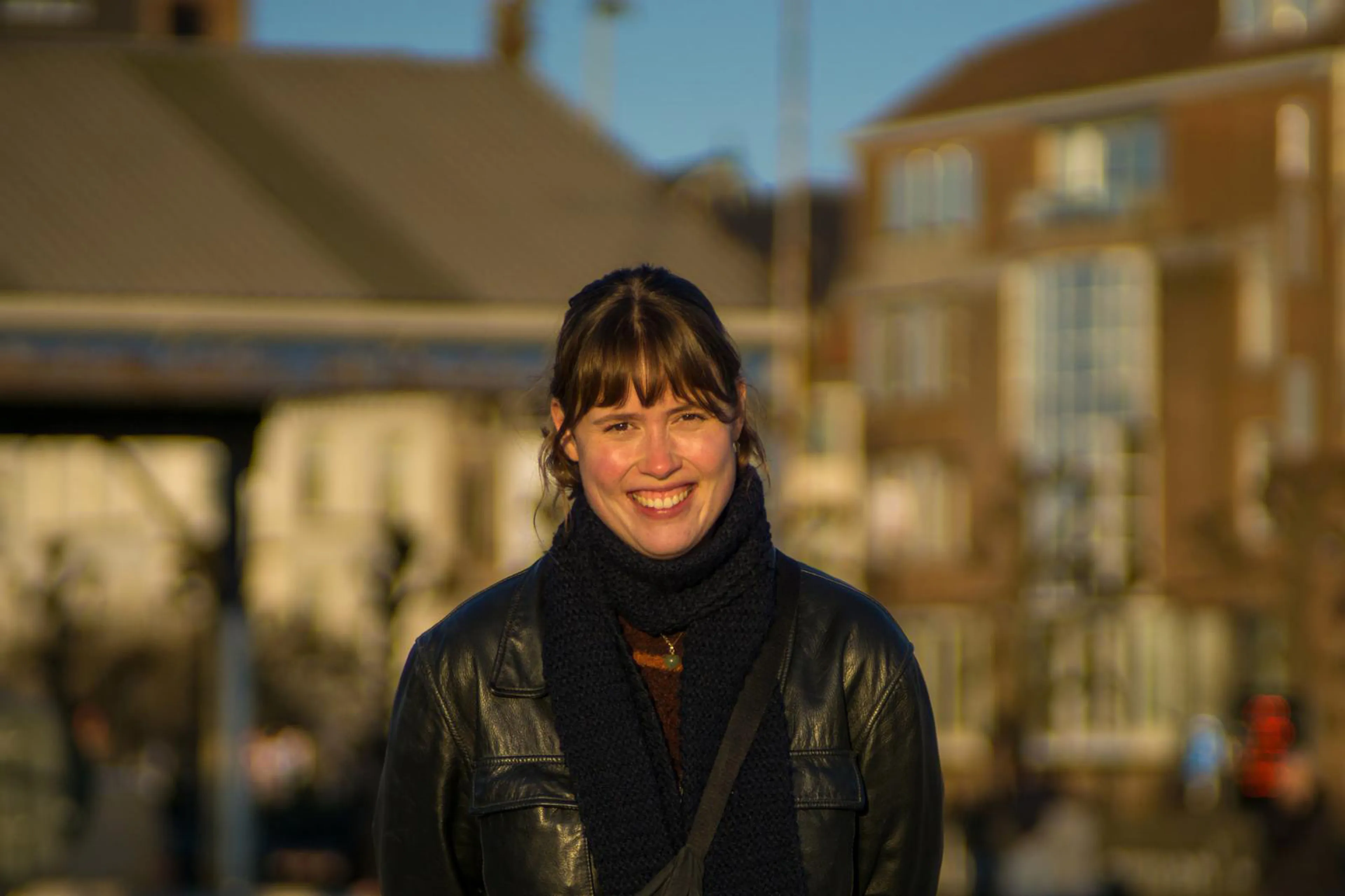 Sterre is vrijwilliger bij de Luisterlijn: ‘Ik wil het taboe rondom eenzaamheid doorbreken'