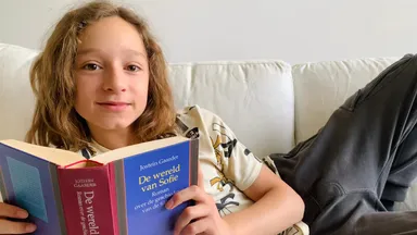 Chris laat haar zoon thuisonderwijs volgen: ‘Ik laat mijn kind niet langer kapotmaken door school’