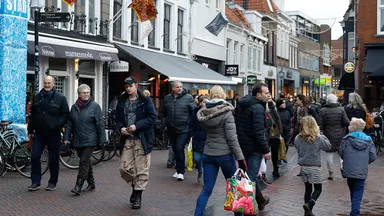 Gert-Jan Segers hekelt VVD-plan koopzondag: 'Je dwingt winkeliers om open te gaan'