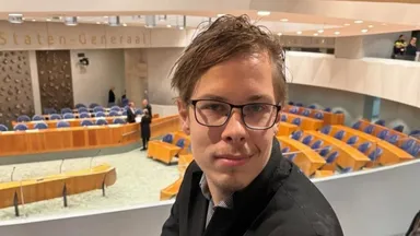Dylan (22) werd psychisch mishandeld en worstelt met eenzaamheid: 'Blijkbaar ben ik een rare'