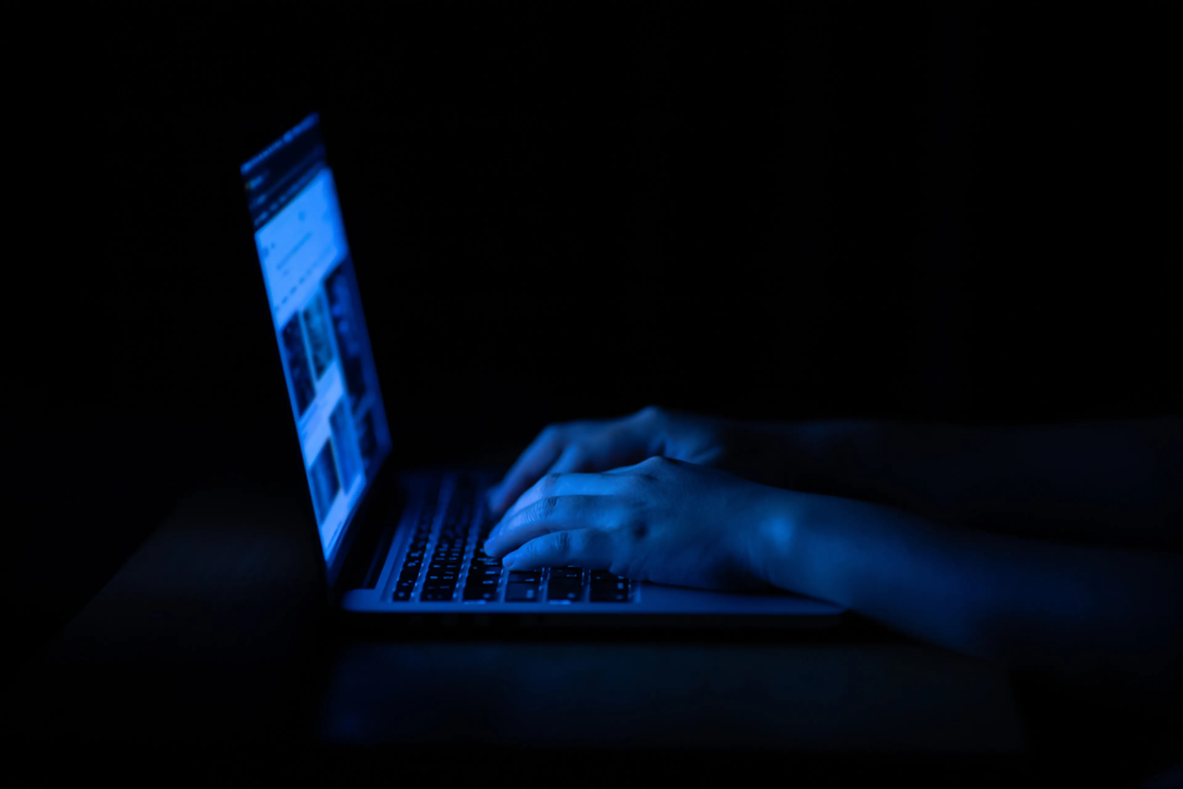 Duizenden Nederlanders kijken naar livestreams van kindermisbruik: 'Het kan je buurman zijn', Streaming Hell