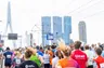 deelnemers aan de marathon in Rotterdam