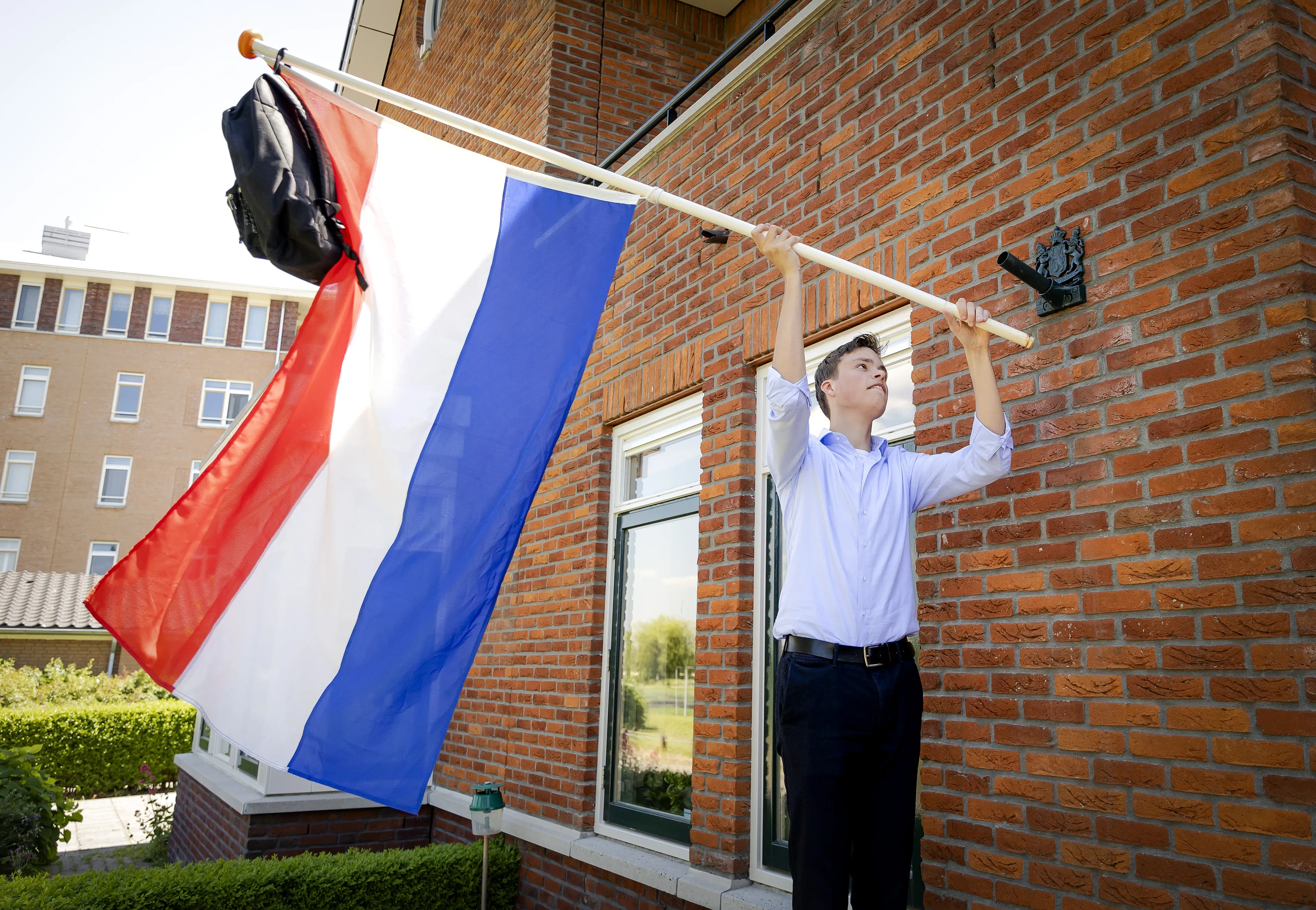 Examenuitslag, diploma, vlag, bellen, druk