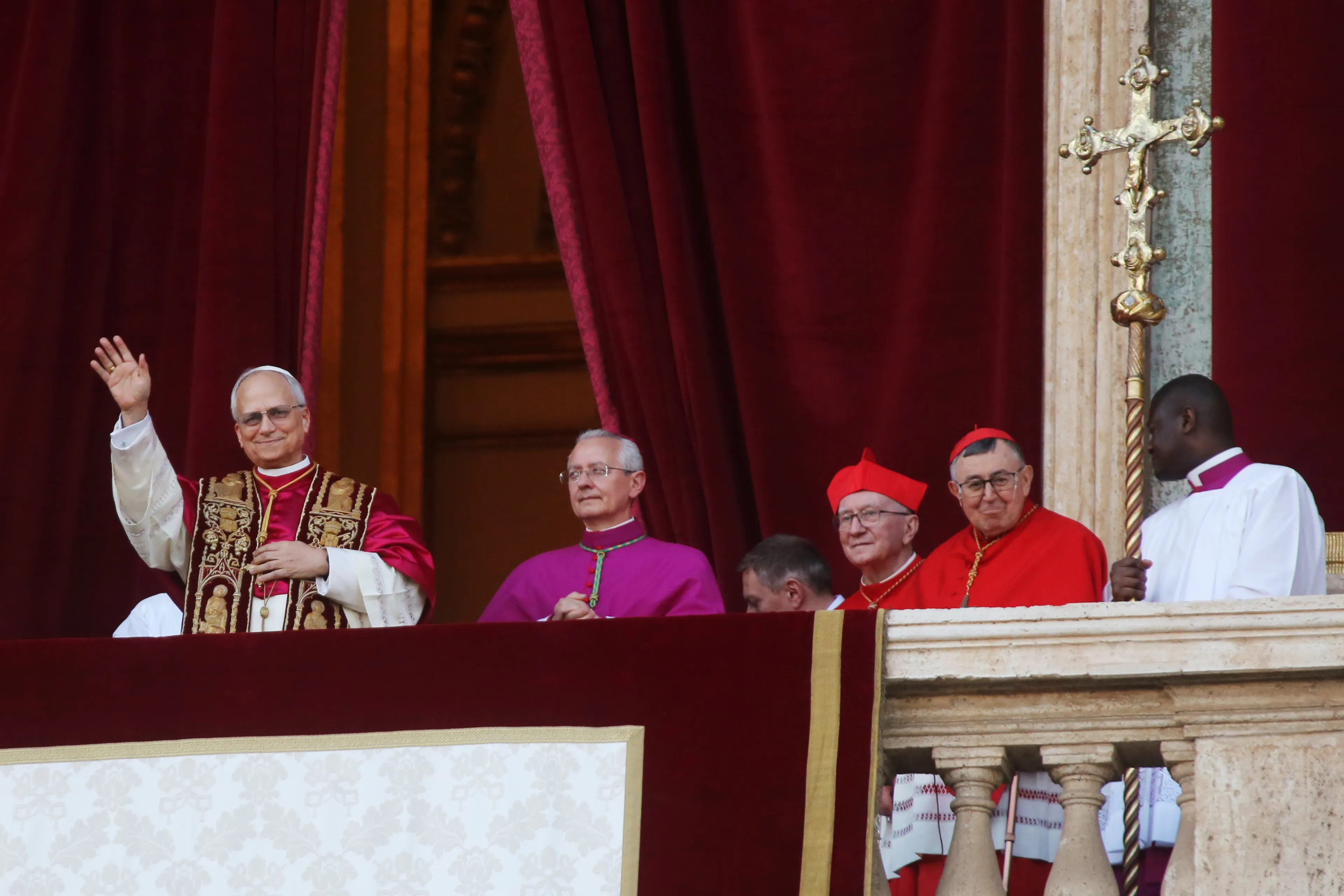 Paus Leo XIV, Vaticaan, Chinese christenen onder druk