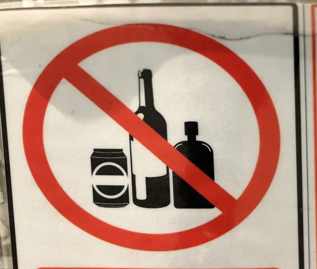 Alcoholwaarschuwing.