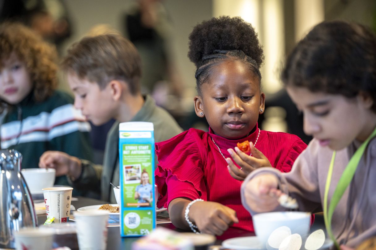 Kinderen die gezond eten gaan beter rekenen, blijkt uit nieuw onderzoek