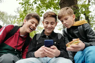 Kinderen met smartphone