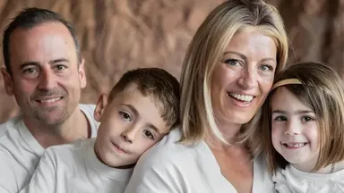 ‘Ik wil heel graag nog even bij mijn kindjes zijn’: Suzanne kon borstkankermedicijn niet krijgen in Nederland