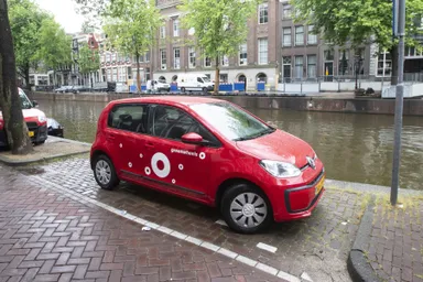 Zou jij in een deelauto rijden? 'We moeten privéauto's niet blijven faciliteren'