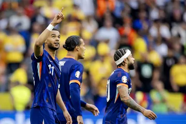 Veel voetballers van Nederlands elftal delen geloof: 'Doe dat lekker in de kerk, maar niet in de kleedkamer'