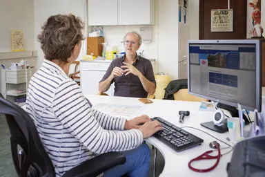 Gaan we voortaan € 10 betalen voor een bezoekje aan de huisarts?