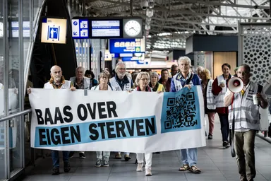 Proef met zelfdodingsmiddel onder duizenden Nederlanders: moeten we dat willen?