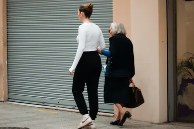 Hoe zorgen we ervoor dat mantelzorg weer om zorg draait en niet om administratie?