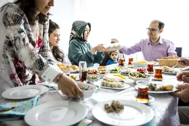 Voelen moslims zich nog thuis in Nederland? 'Zoon snapt niet waarom mensen hekel aan hem hebben'