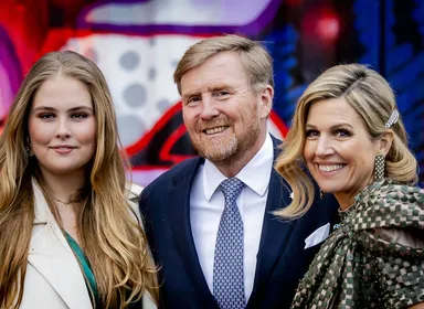 Is het koningshuis té onzichtbaar?