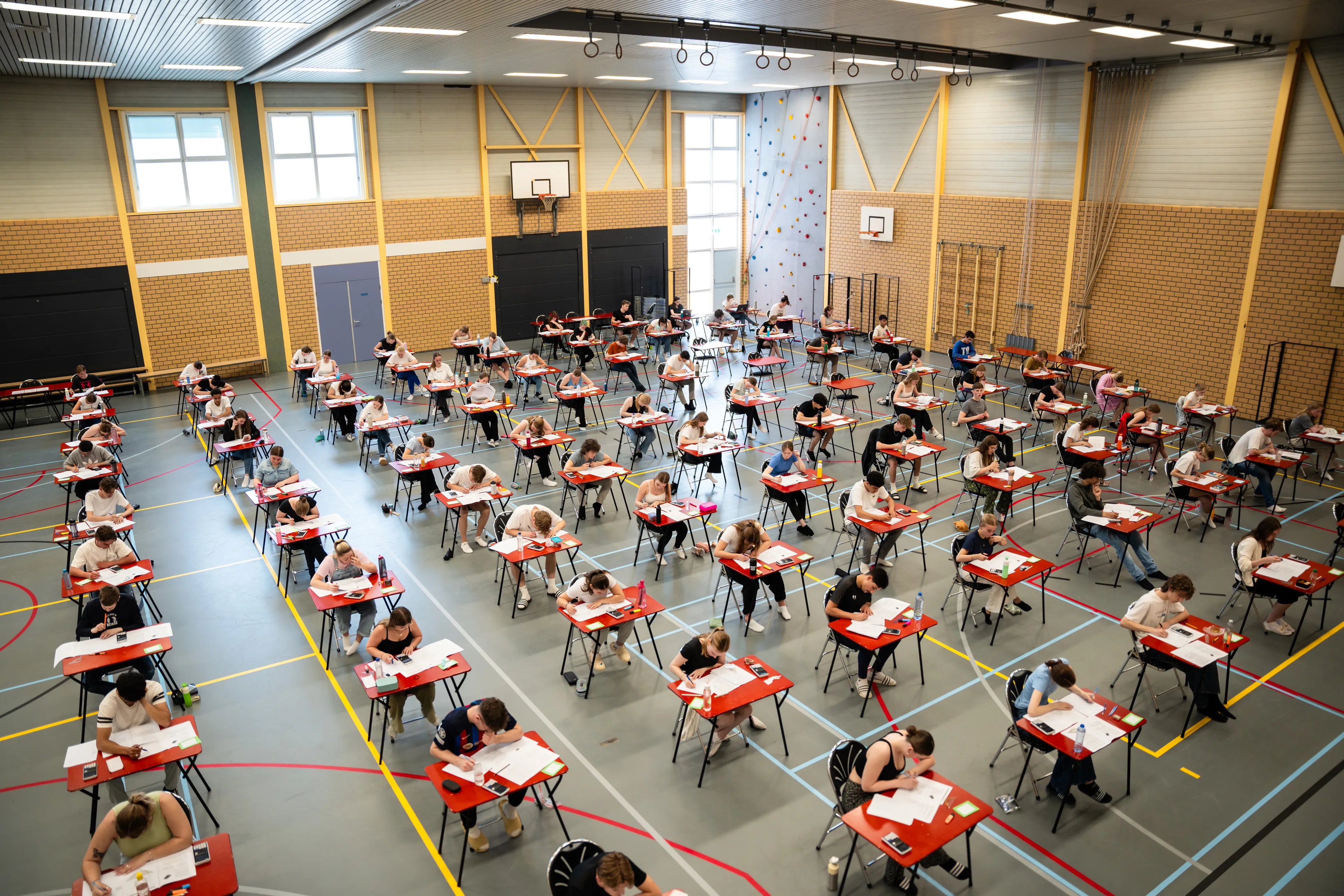 Recordaantal klachten over eindexamens: klagen scholieren te snel?