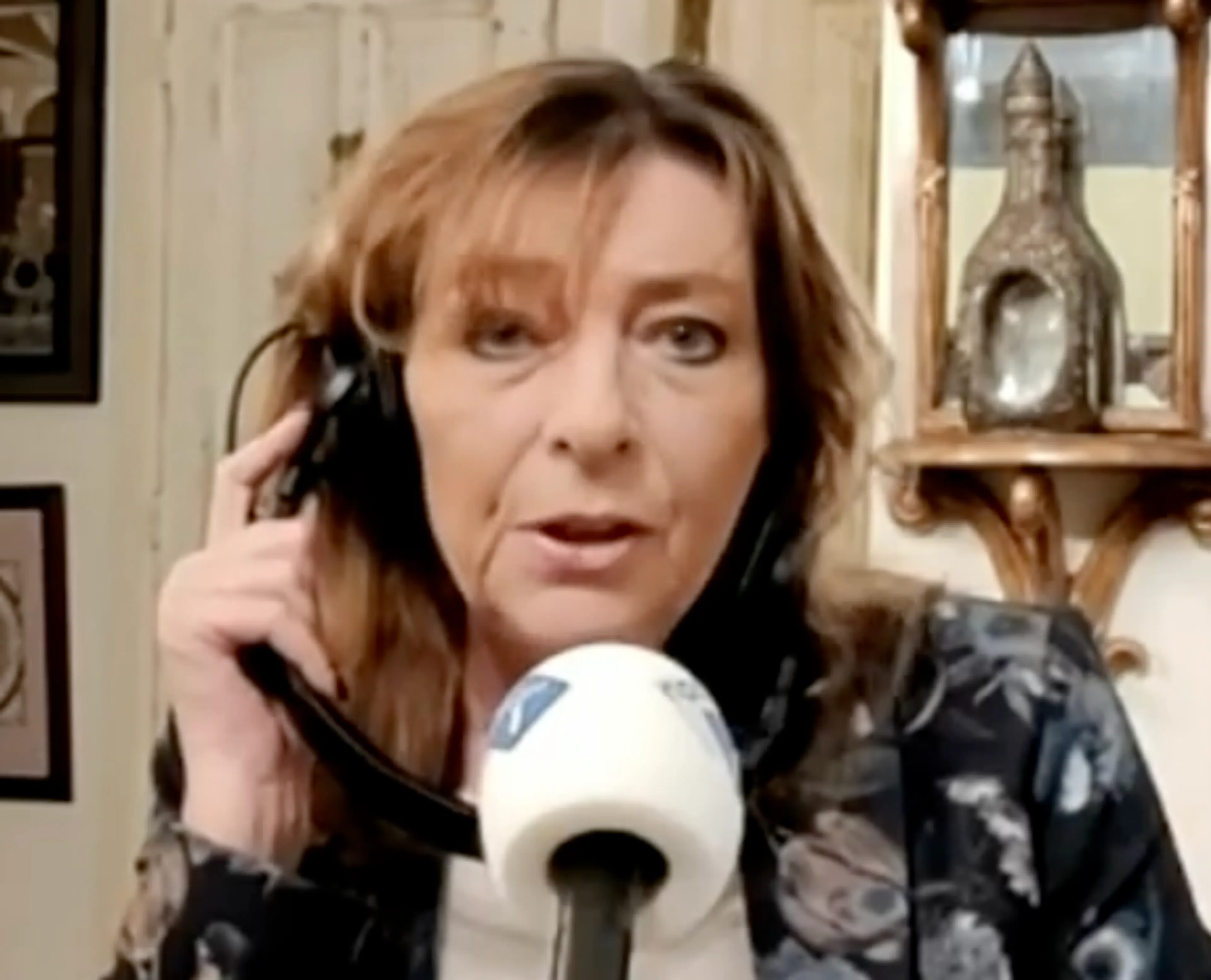 Esther Voet