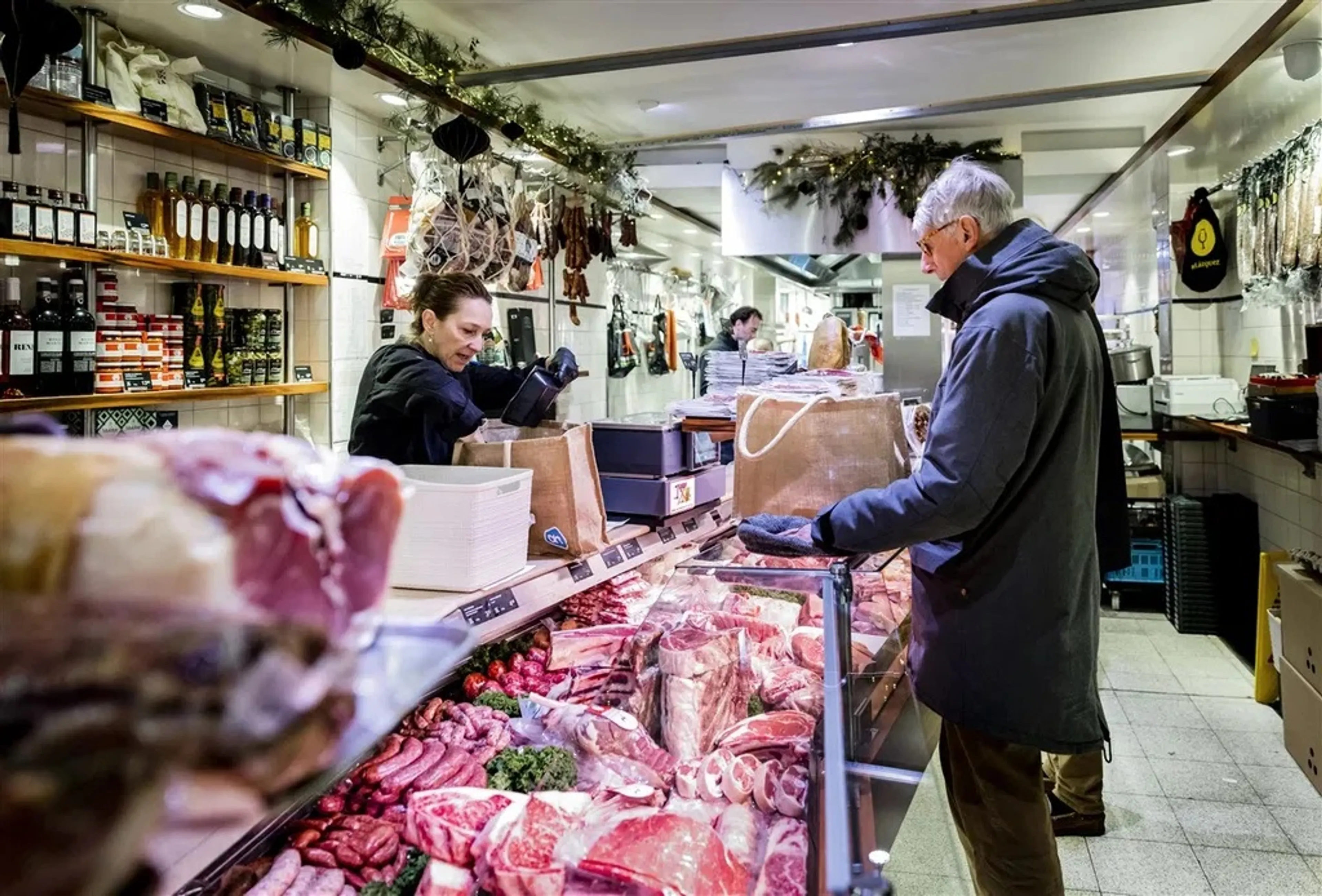 Jumbo stopt met aanbiedingen op vlees, moeten andere supermarkten dit ook doen?