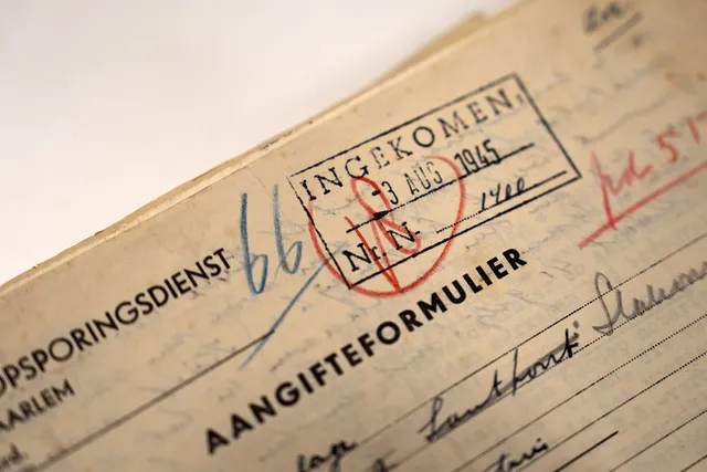 Dossiers van Centraal Archief Bijzondere Rechtspleging (CABR) in het Nationaal Archief. De lijst met namen van mensen die in de Tweede Wereldoorlog werden verdacht van collaboratie met de Duitse bezetter en die inmiddels zijn overleden, is vandaag openbaar.