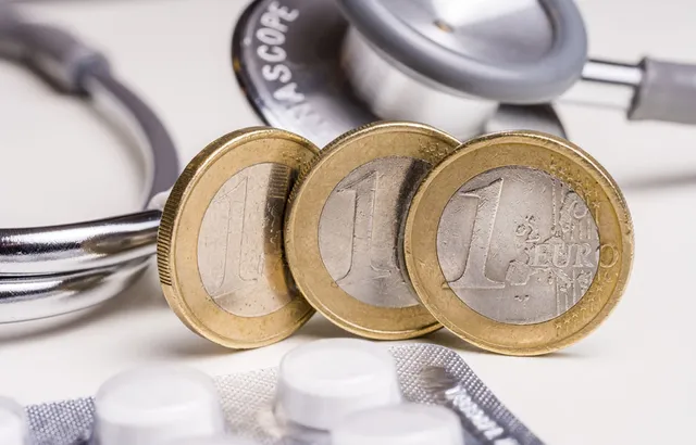 Directeur van zorgverzekeraar DSW adviseert: wissel niet van zorgverzekering.