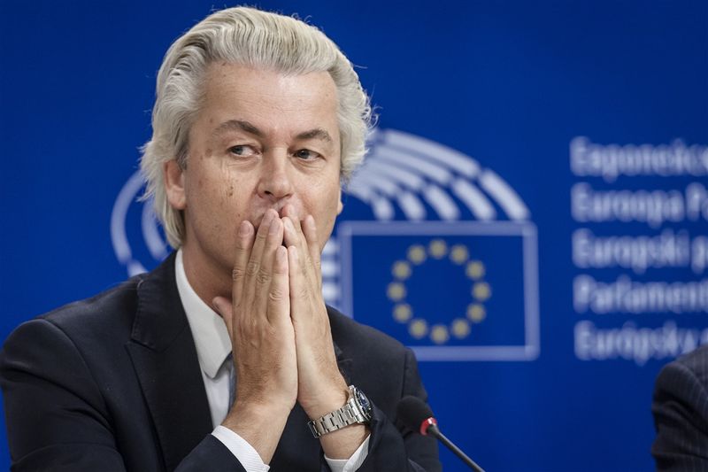 Gaat Nederland uit de Europese Unie nu PVV de grootste partij is?