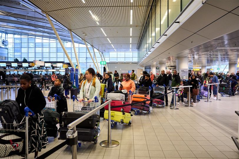 Niet meer in de rij bij de paspoortcontrole op Schiphol dankzij gezichtsherkenning?