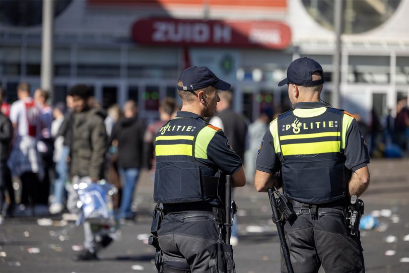 Twee derde Nederlanders heeft moeite met gezag van politie: agent heeft weinig te zeggen