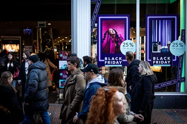 Nederlanders geloven niet meer in Black Friday-kortingen: 'Het voelt vaak misleidend'